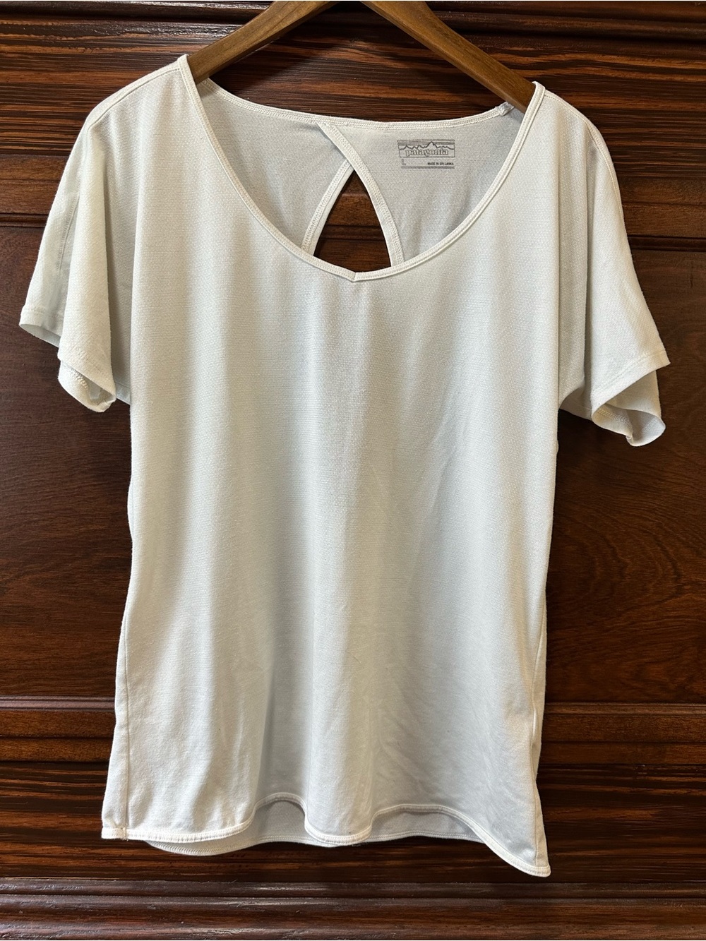Patagonia Women's White Cutout Open Back Activewear T-Shirt L